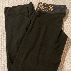 Yoga pants, size L, Pink brand in good condition